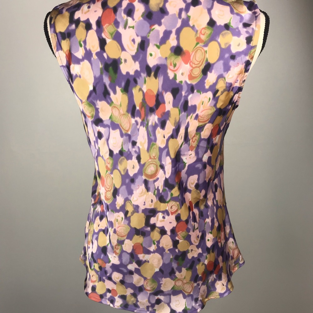 Quintessential Top Multi Color Pattern Sleeveless - Picture 2 of 6